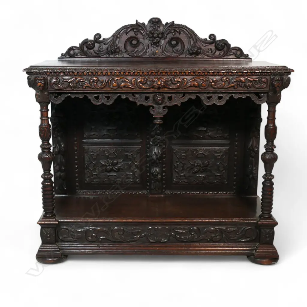 A Victorian oak dumb waiter, Image 1++