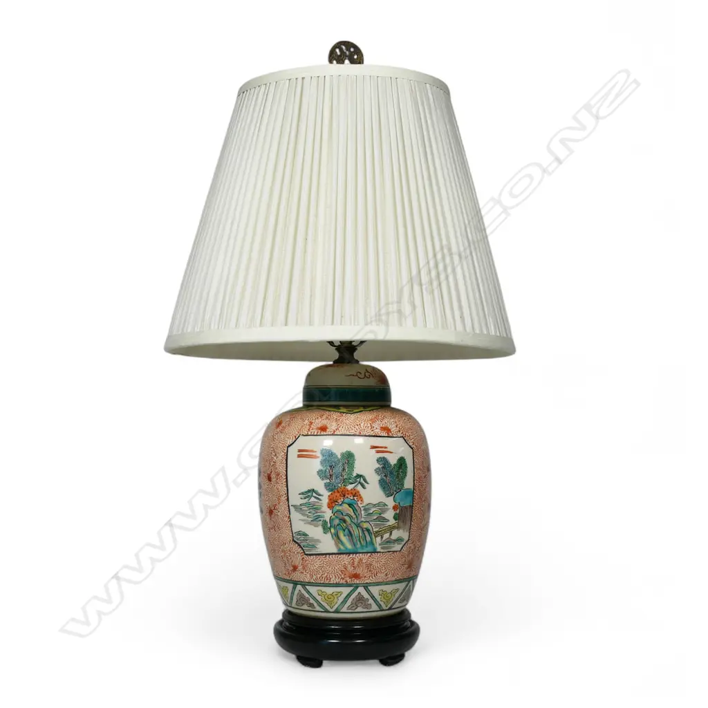 A vintage Chinese ginger jar table lamp, Image 1++