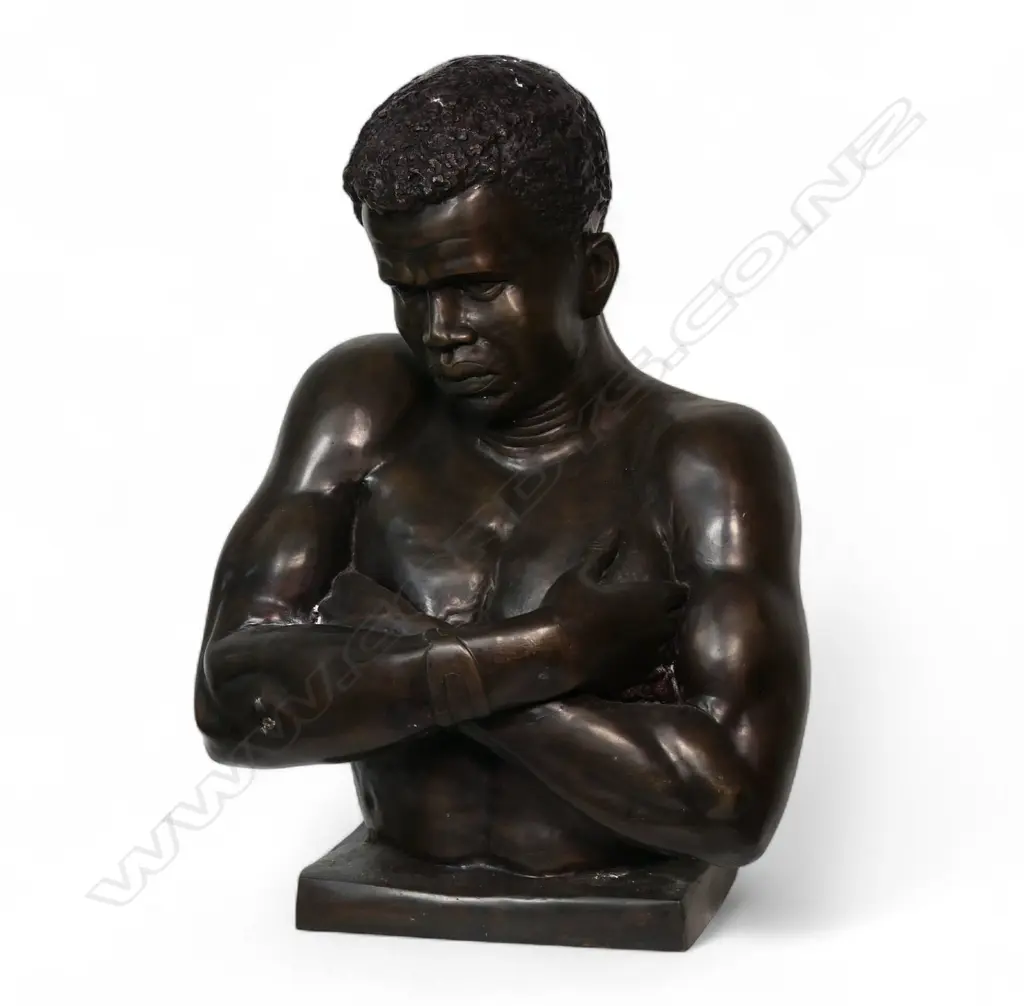 A large bronze sculpture after the original by Anton van Wouw 'Shangaan', Image 1++