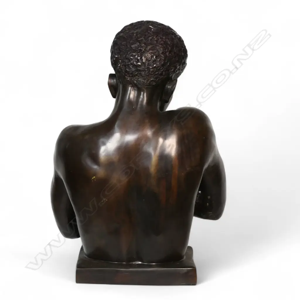 A large bronze sculpture after the original by Anton van Wouw 'Shangaan', Image 1++