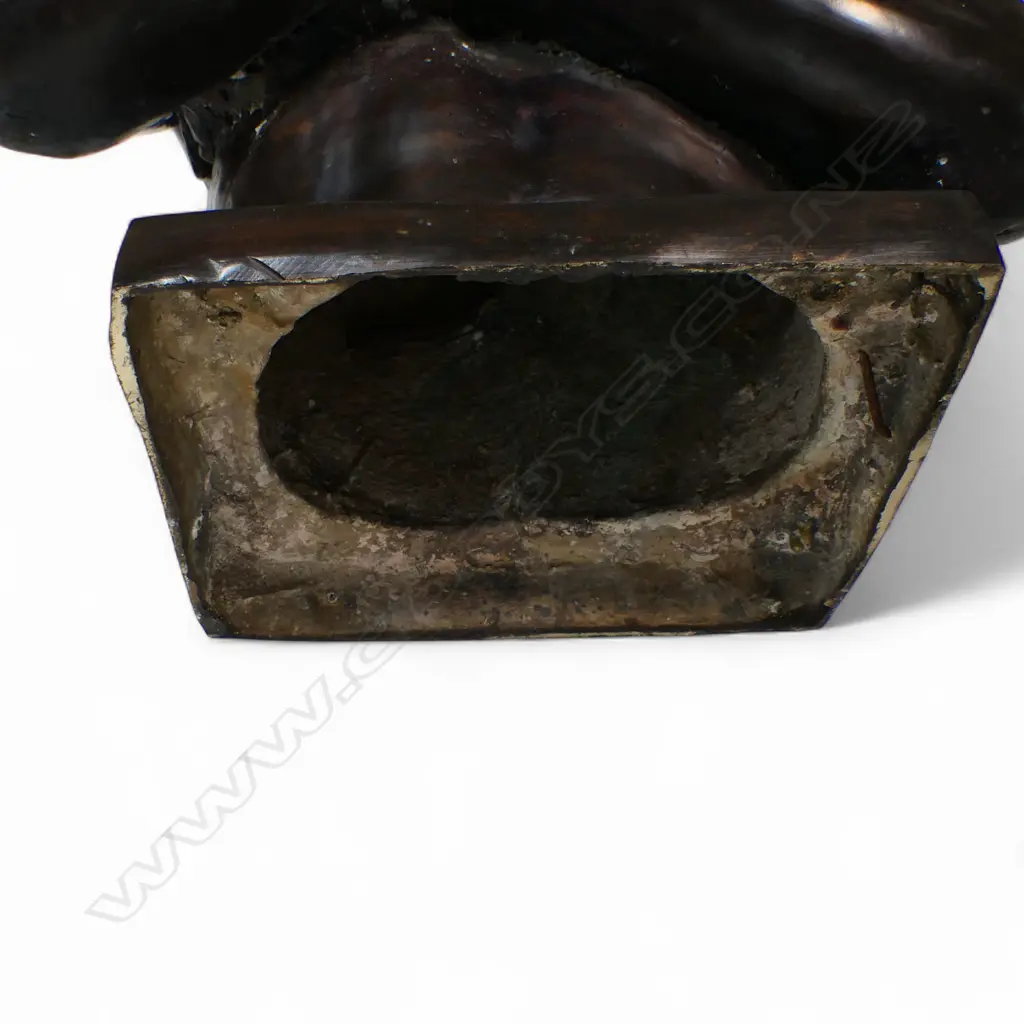 A large bronze sculpture after the original by Anton van Wouw 'Shangaan', Image 1++