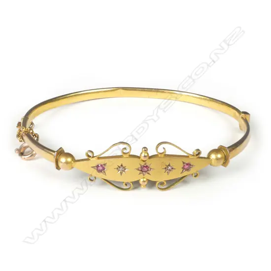 Edwardian 9ct yellow gold hinged bangle