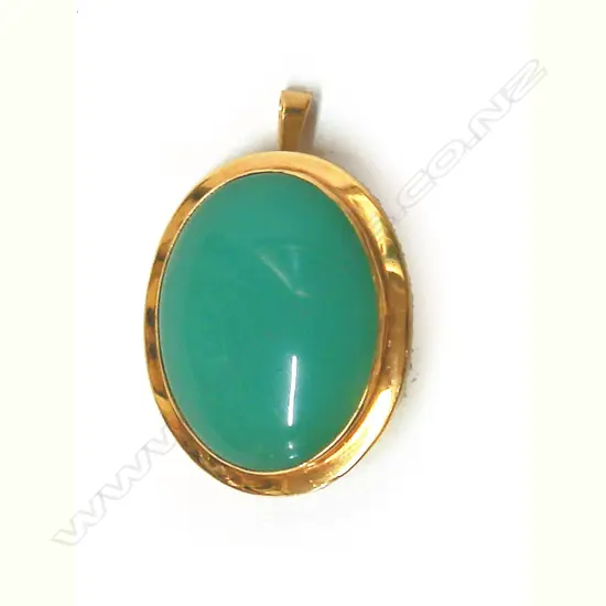A large 18ct. yellow gold and chalcedony pendant