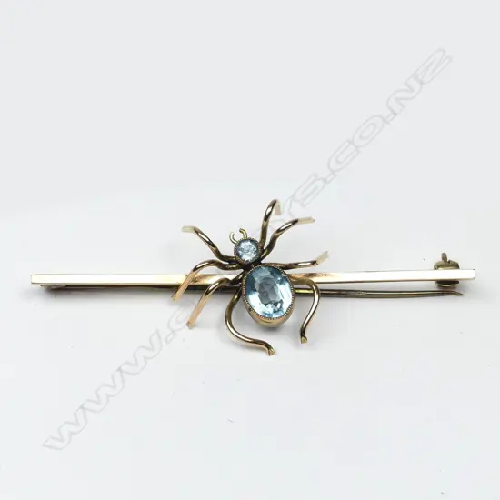 An early 20thC 9ct yellow gold spider brooch