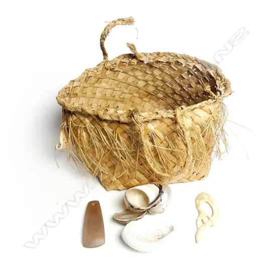 A modern woven flax kete