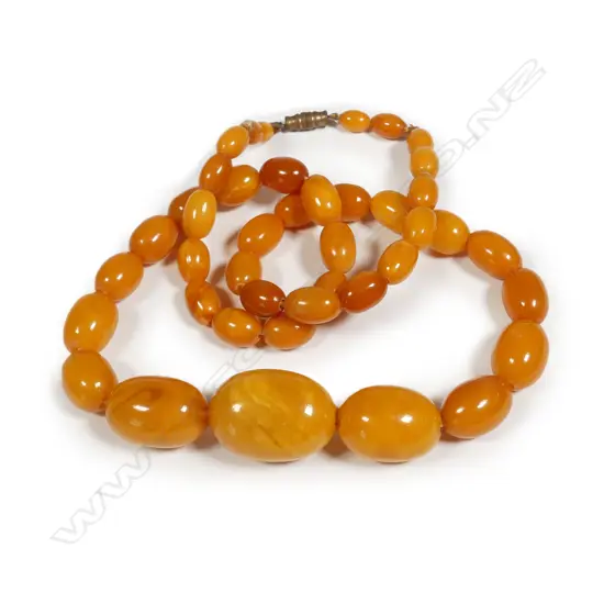 A vintage amber bead necklace