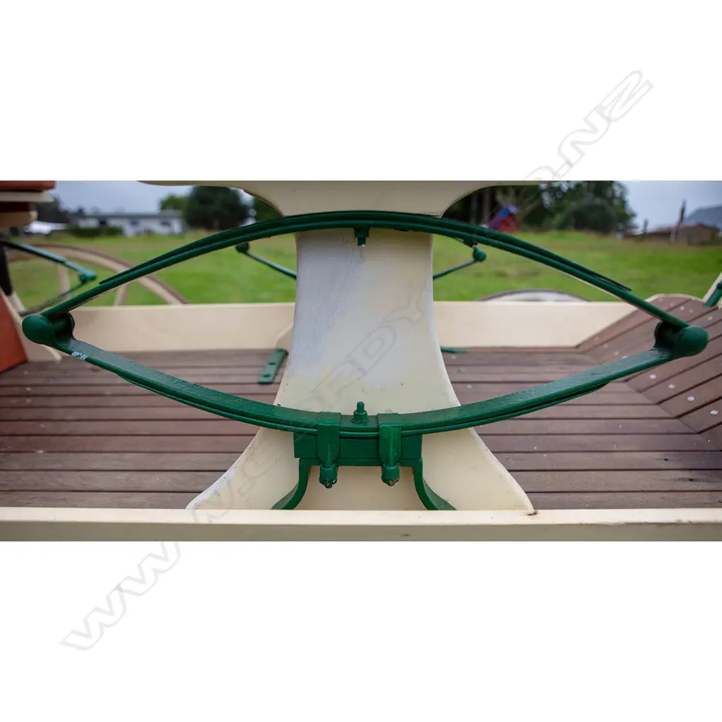 Adelaide Express - open double seat waggonette/buggy, Image 1++