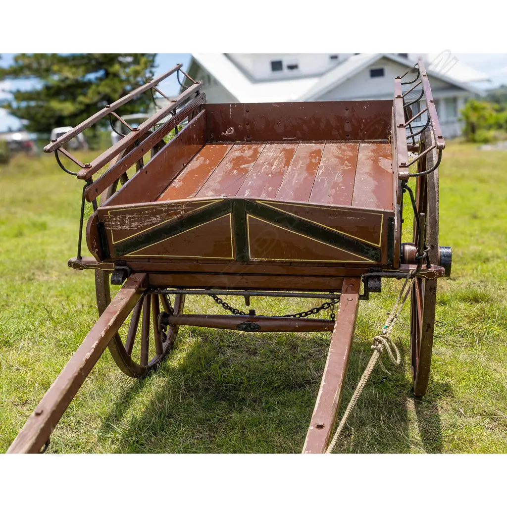 Wooden brown tipping Spring cart, Image 1++
