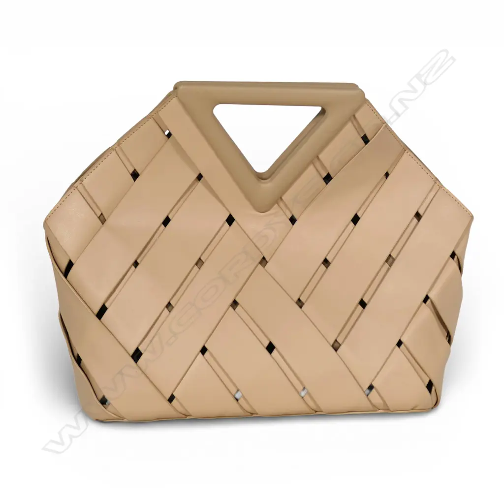 A Bottega Veneta 'The Point' basket tote bag, Image 1++
