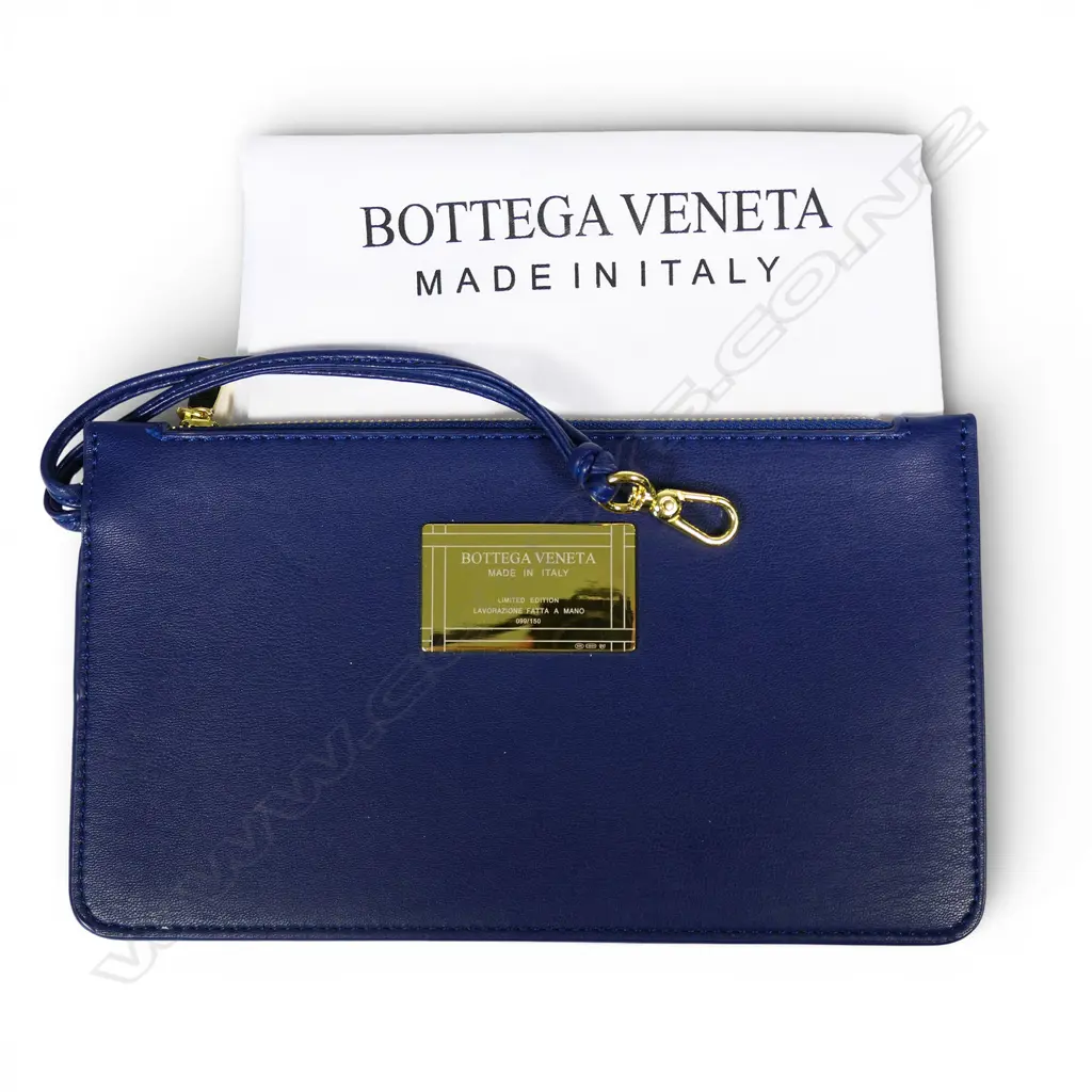 A Bottega Veneta large 'Cabot' tote bag, Image 1++