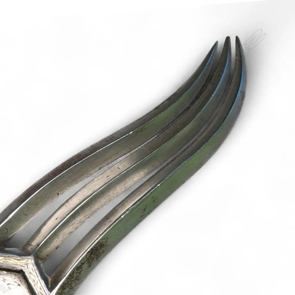 A 19thC Indian Bichwa triple blade dagger , Image 1++