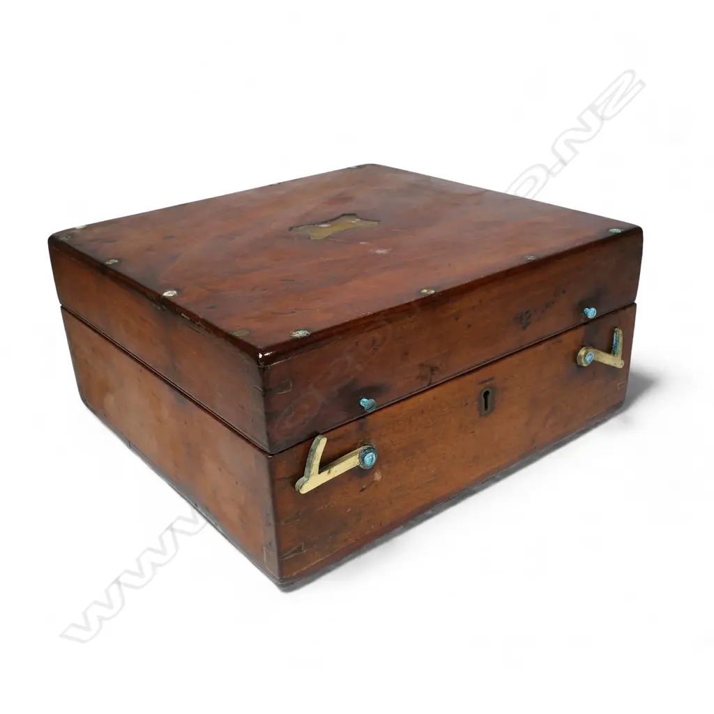 A Victorian brass sextant by Henry b Hughes and Sons, Image 1++