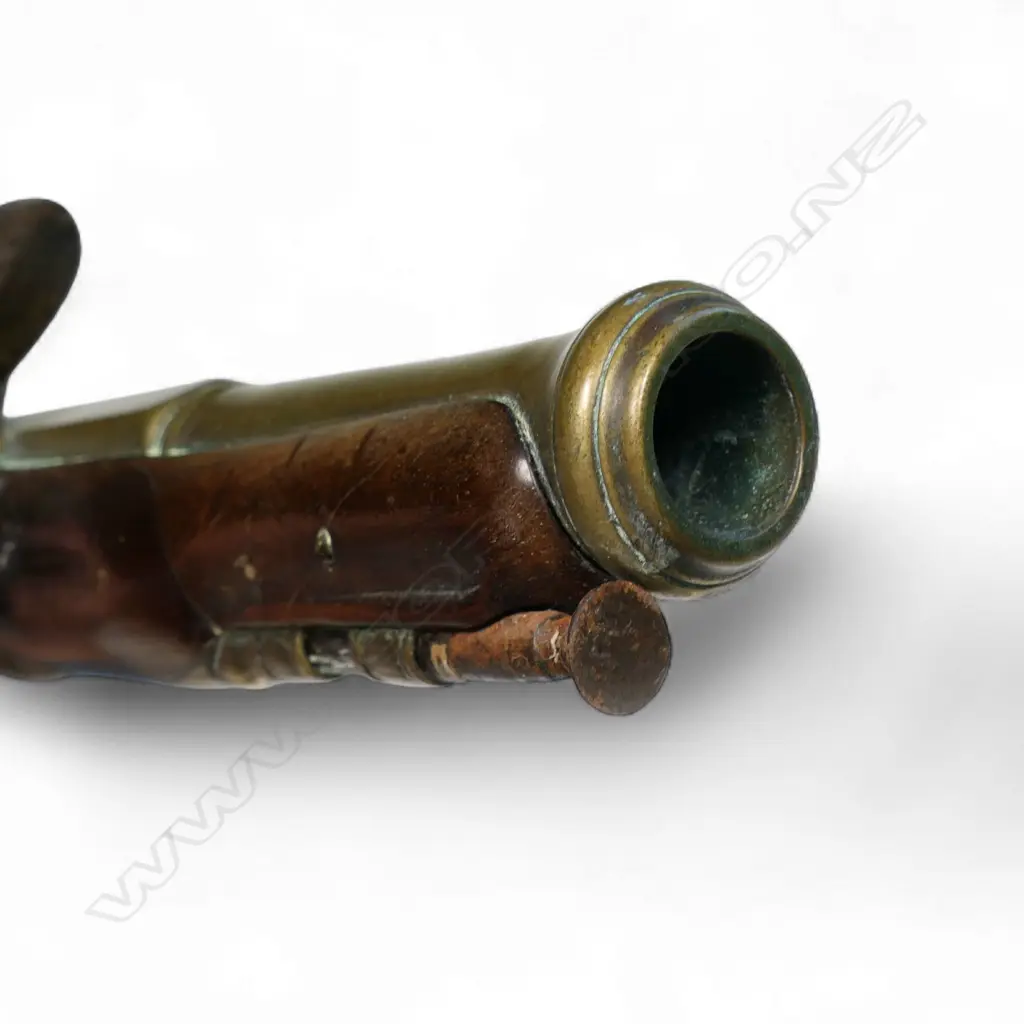 An 18thC flintlock pistol, Image 1++