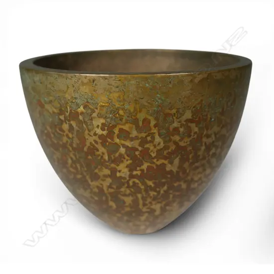 Paul Mason (NZ) small patinated bronze crucible,