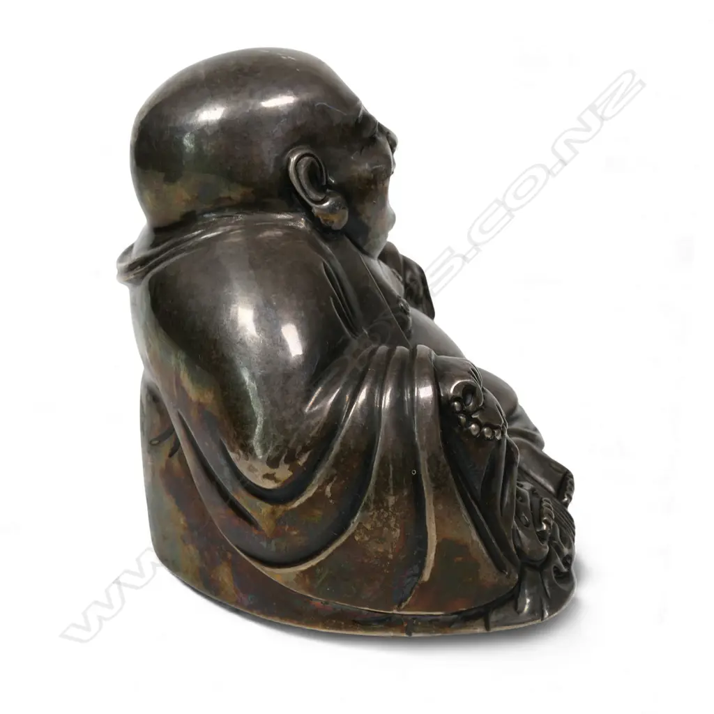 A vintage Oriental silver seated buddha, Image 1++