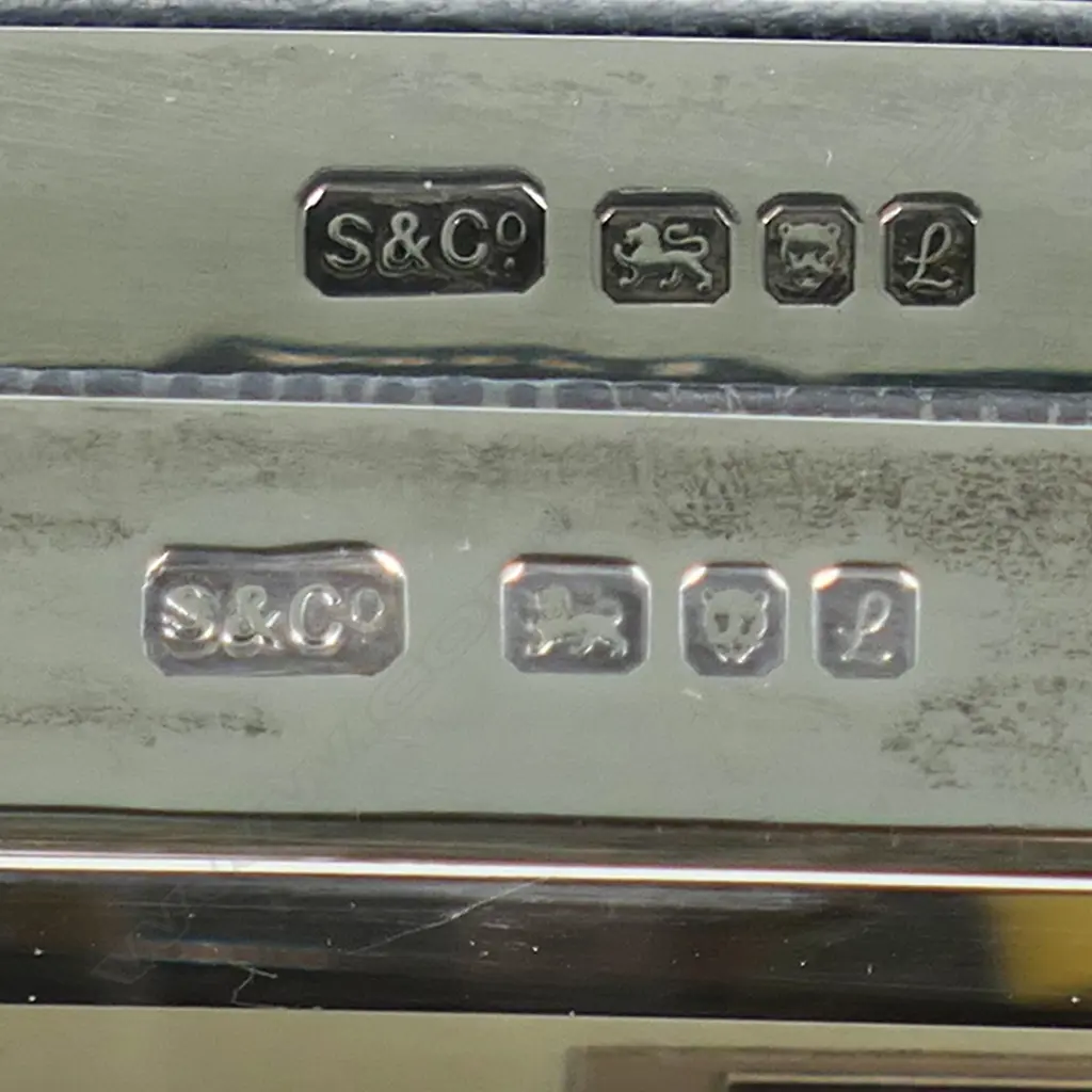 A pair silver framed and signed photos of Queen Elizabeth II and Prince Phillip, Image 1++