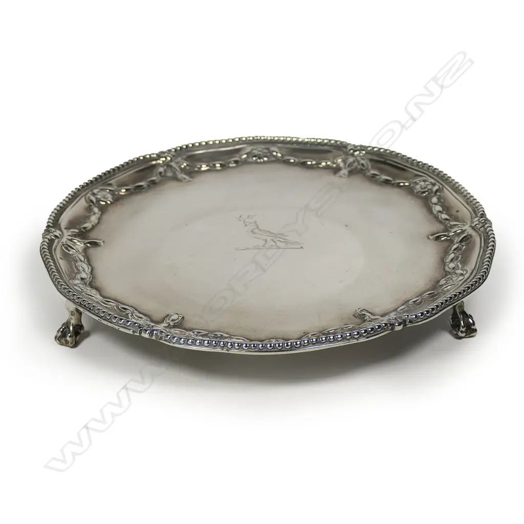 A George III sterling silver waiter, Image 1++