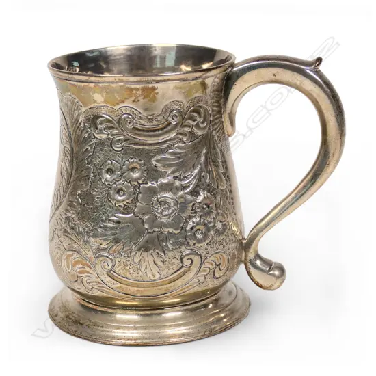 An early George II silver mug,