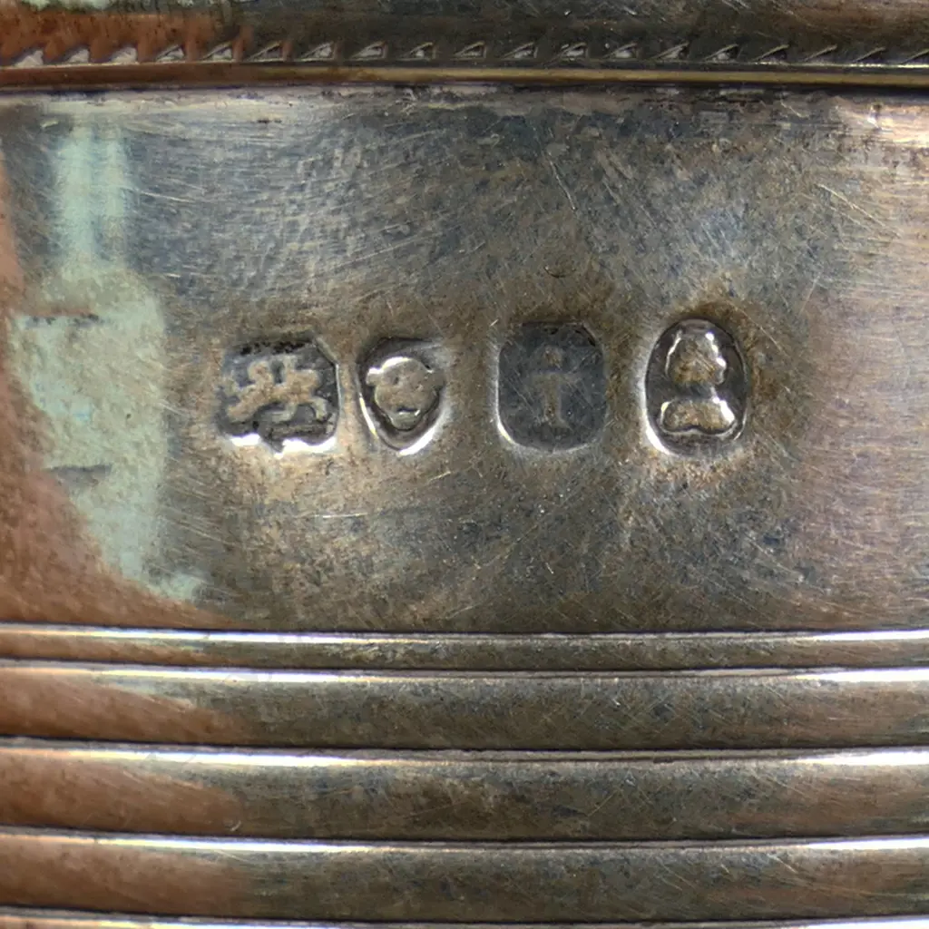 A George IV silver mug, Image 1++