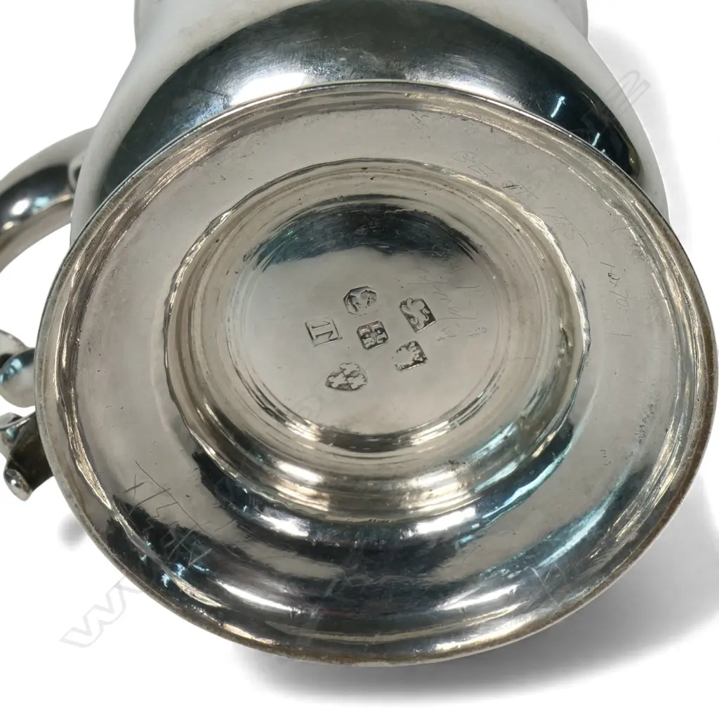 George III silver baluster mug, Image 1++