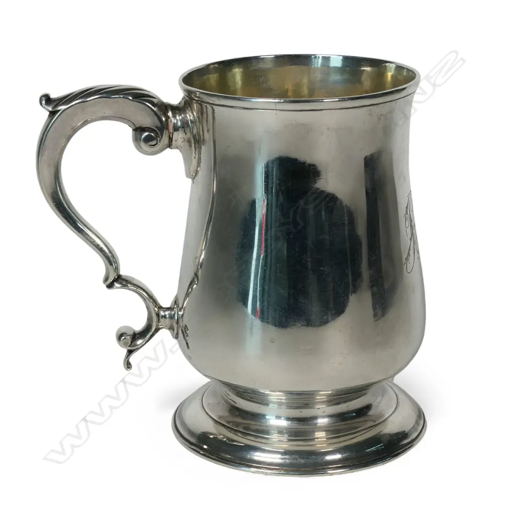 George III silver baluster mug, Image 1++