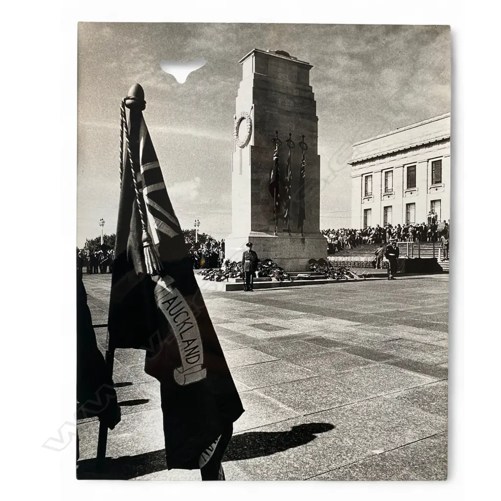 Marti Friedlander (1928-2016) ‘Auckland Cenotaph’, Image 1++