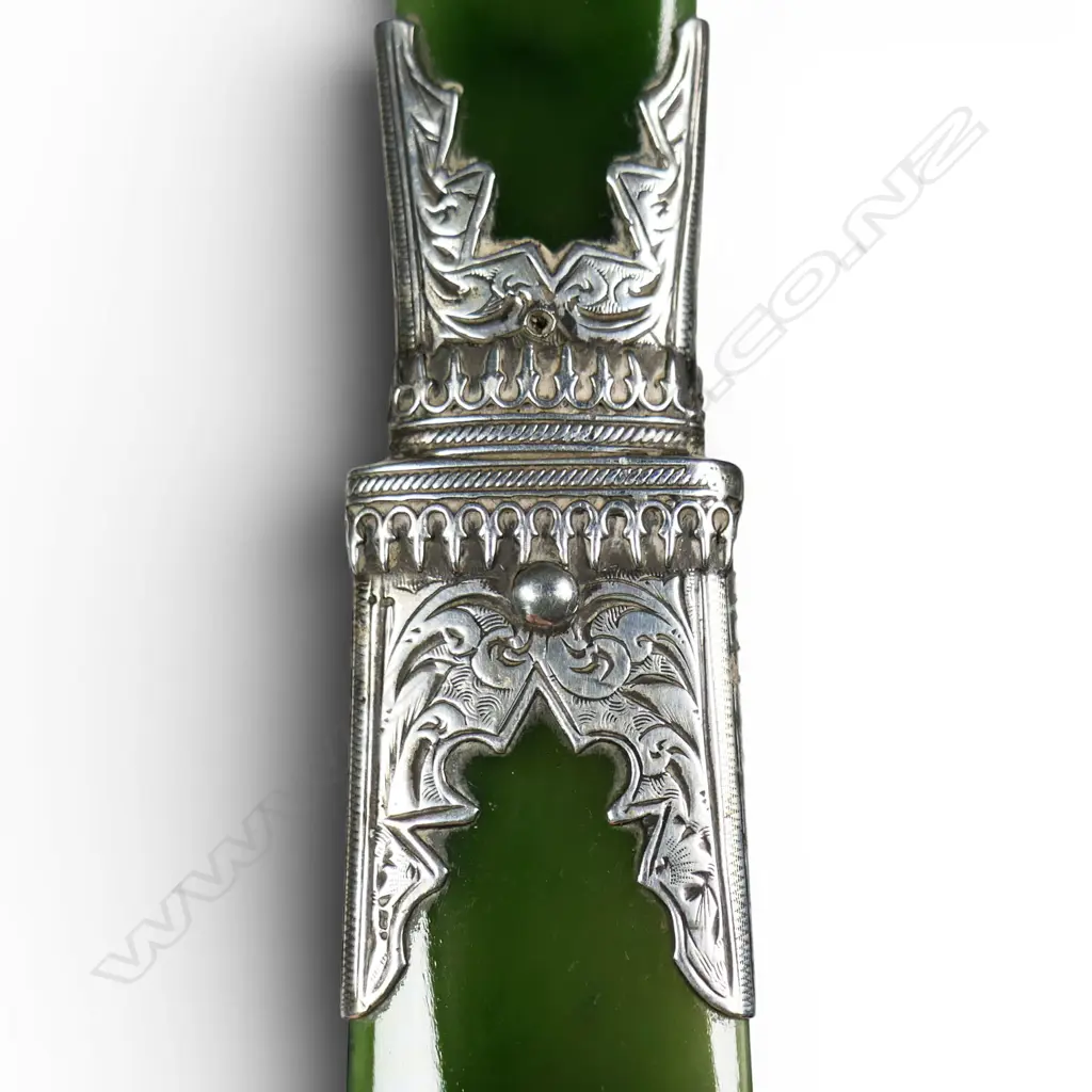 An early 20thC pounamu and silver page turner, Image 1++