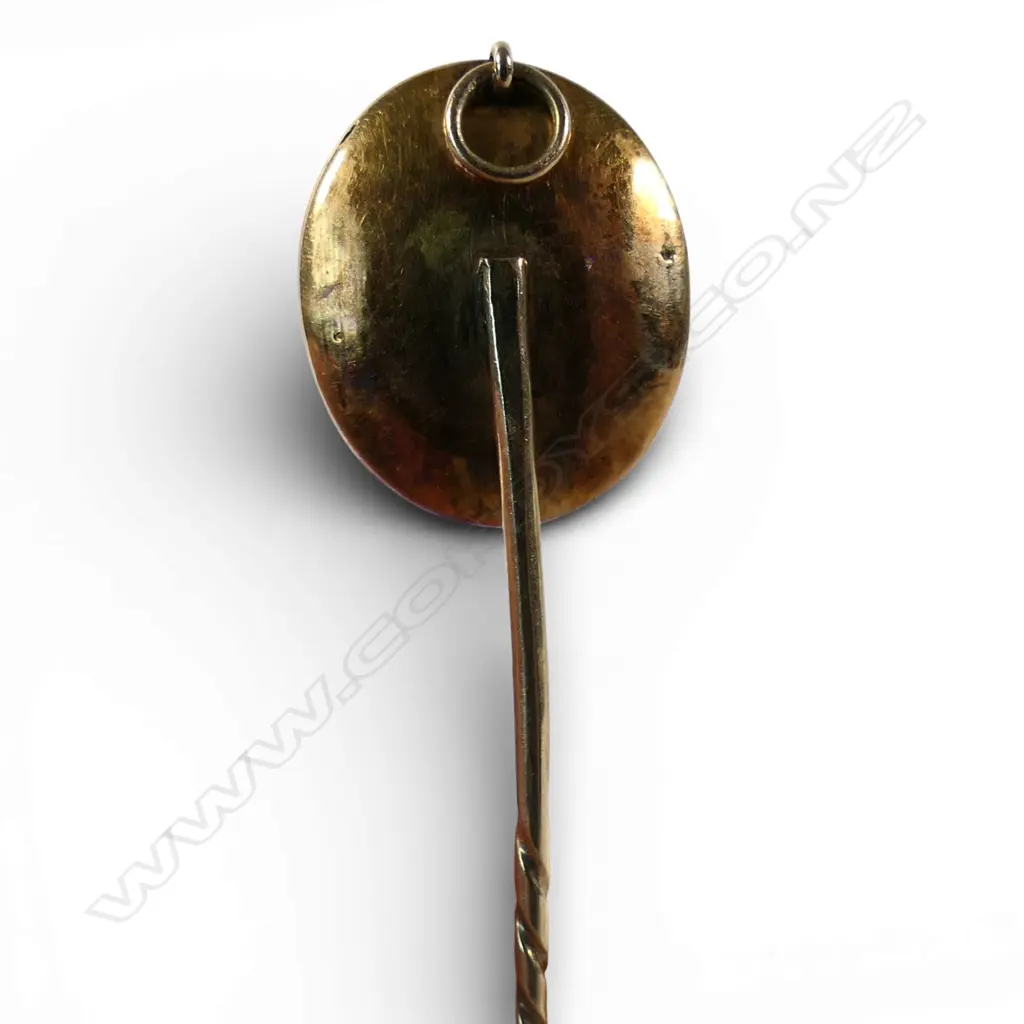 An 18ct gold framed mourning stick pin, Image 1++