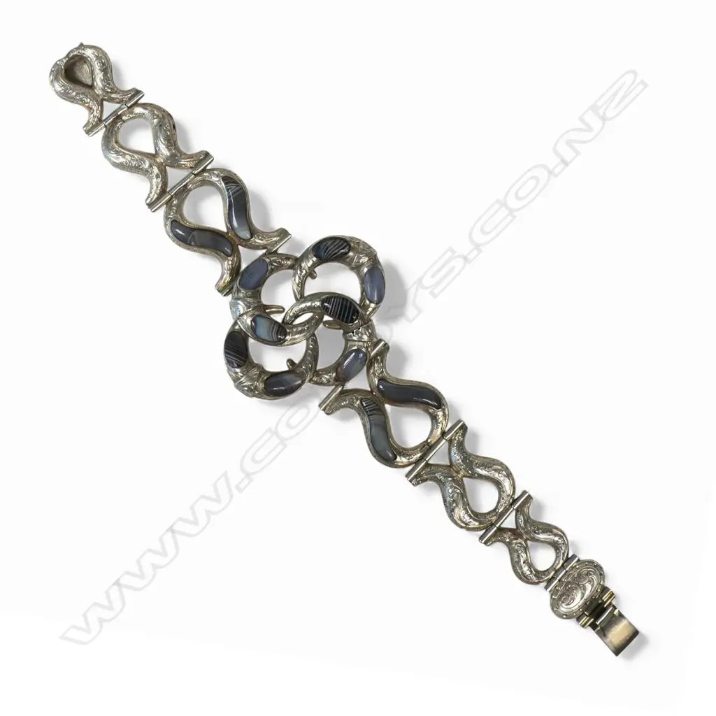 A late Victorian Scottish silver and Montrose agate bracelet, Image 1++
