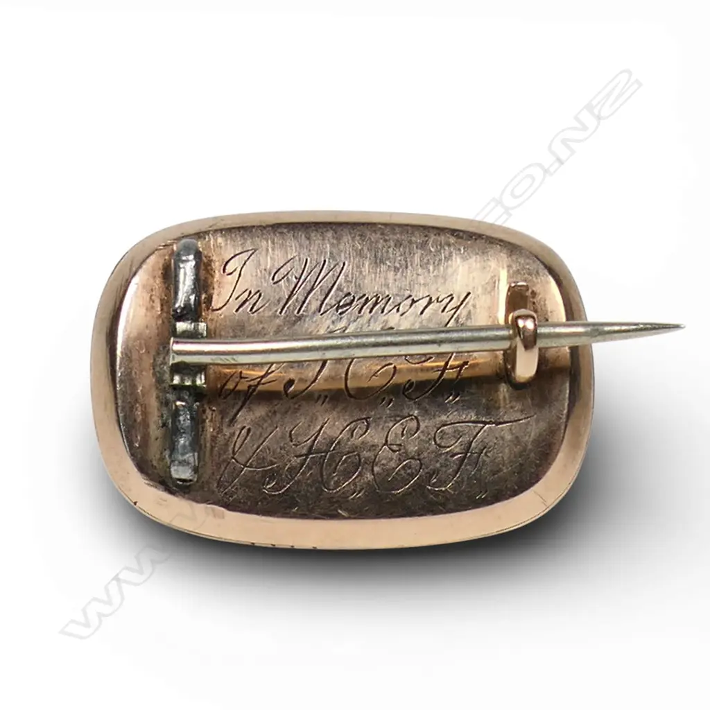 A rare 10ct gold framed Georgian eye miniature brooch, Image 1++