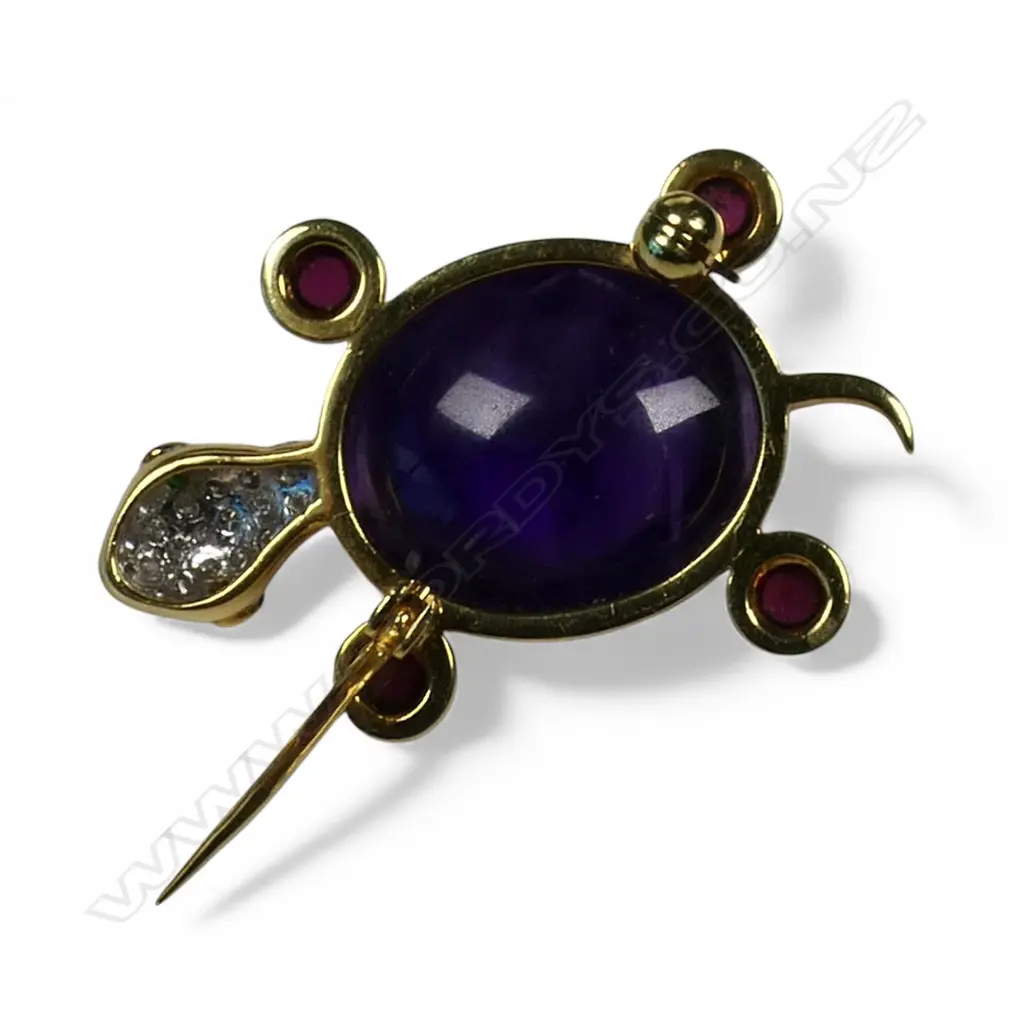 An 18ct gold and gemstone set tortoise brooch, Image 1++