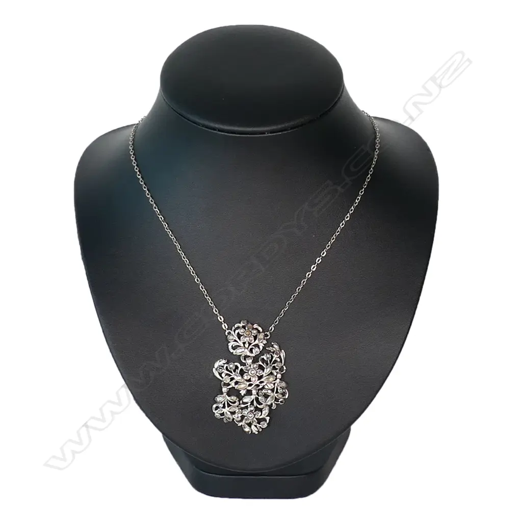 A 19thC silver and old mine cut diamond pendant necklace, Image 1++