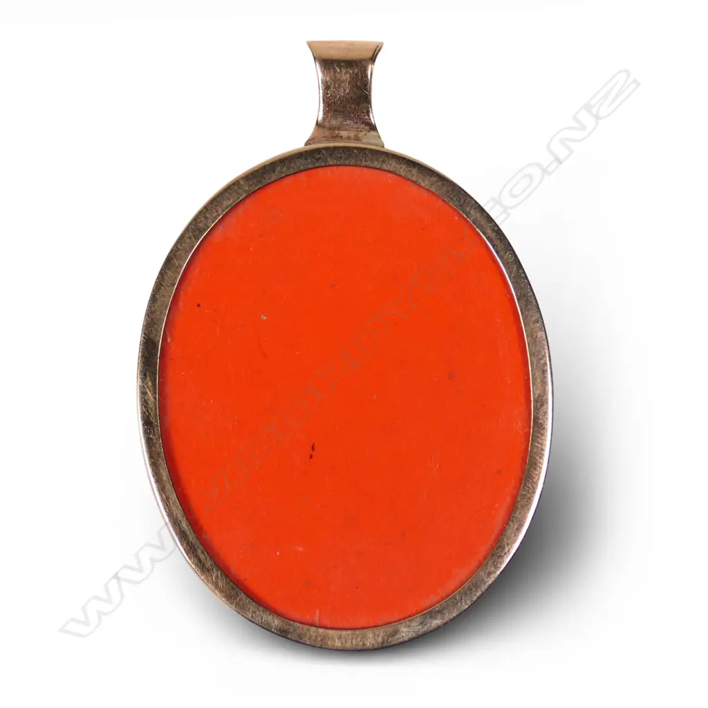 A 9ct rose gold framed hand painted portrait miniature pendant, Image 1++