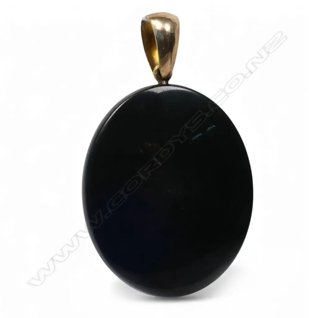 A Victorian Pietra Dura oval black marble pendant, Image 1++