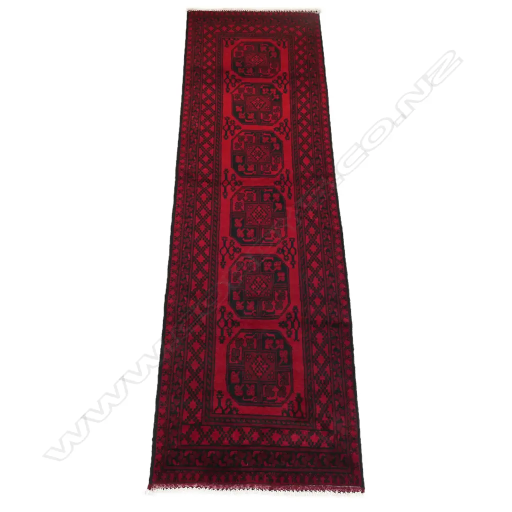 A fine hand-knotted elephant foot runner, Image 1++