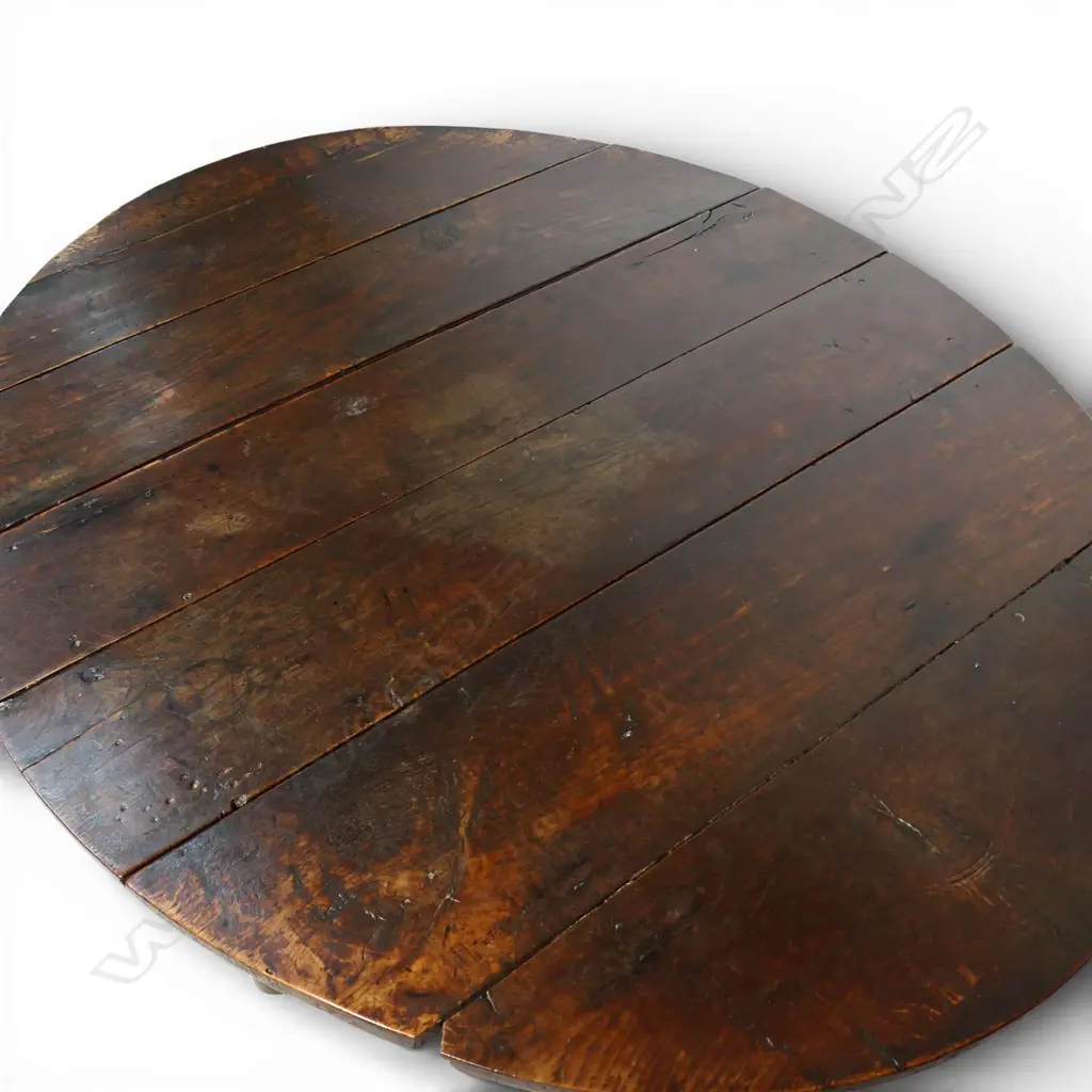 A substantial Georgian oak large country gate leg table, Image 1++