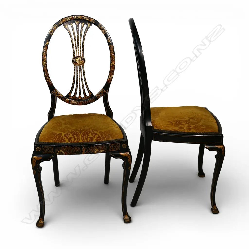 A set of four ebonised dining chairs, Image 1++