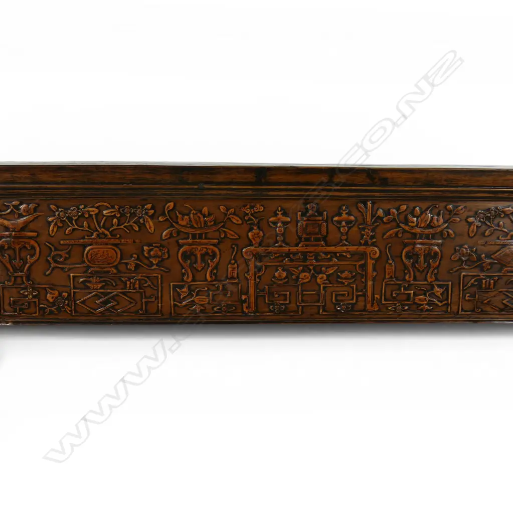 An impressive Chinese altar table, Image 1++