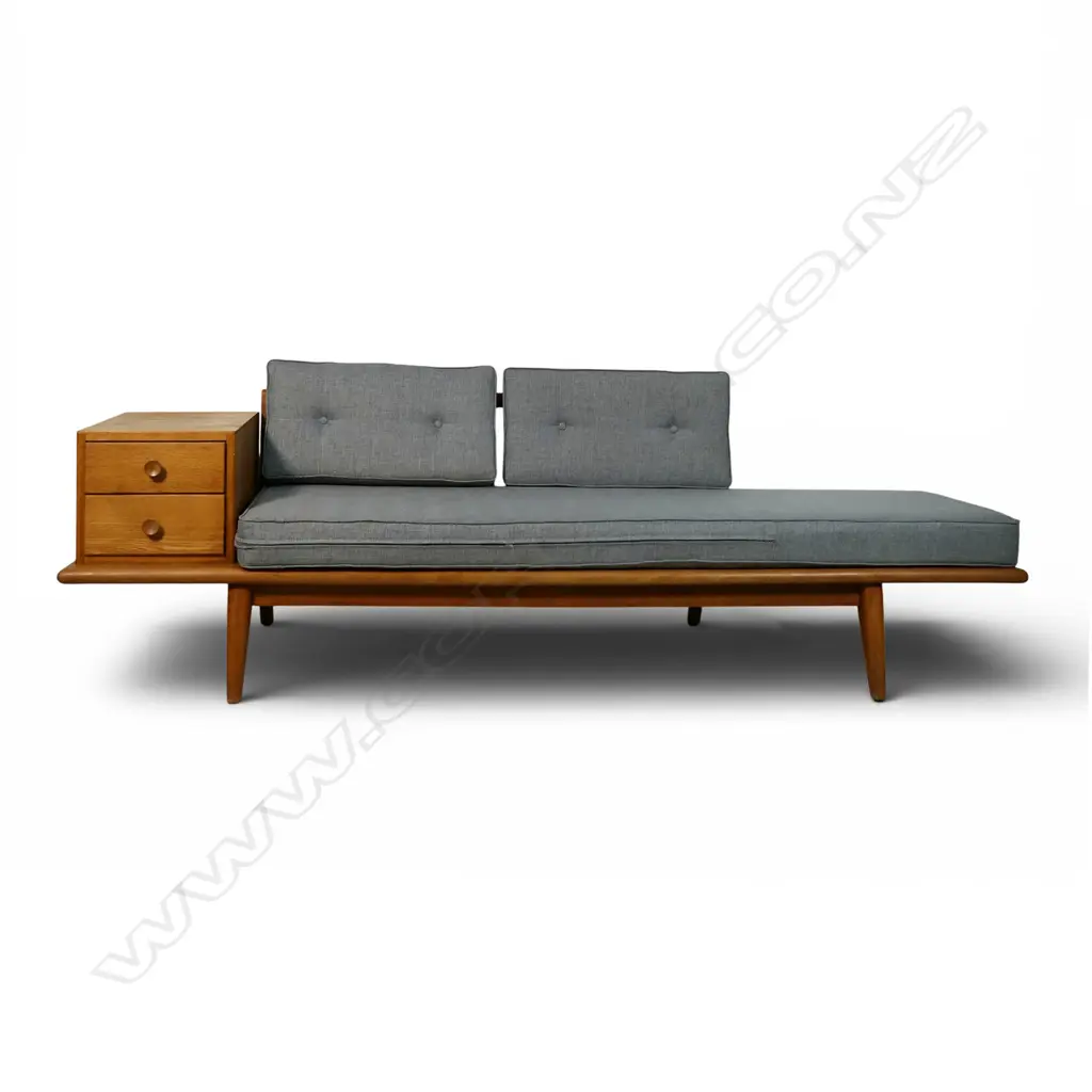 A 1950s blond oak daybed/sofa, Image 1++