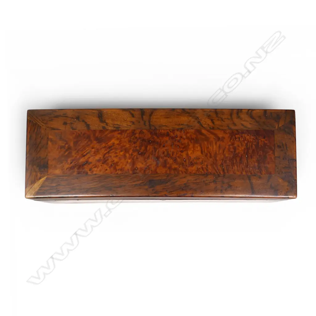 A good late 19thC NZ woods cross banded hinge lidded box, Image 1++