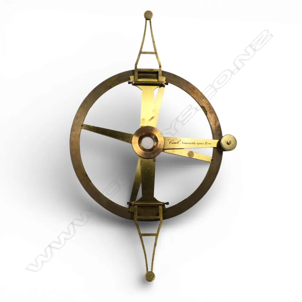 A Victorian brass folding arm vernier protractor, Image 1++