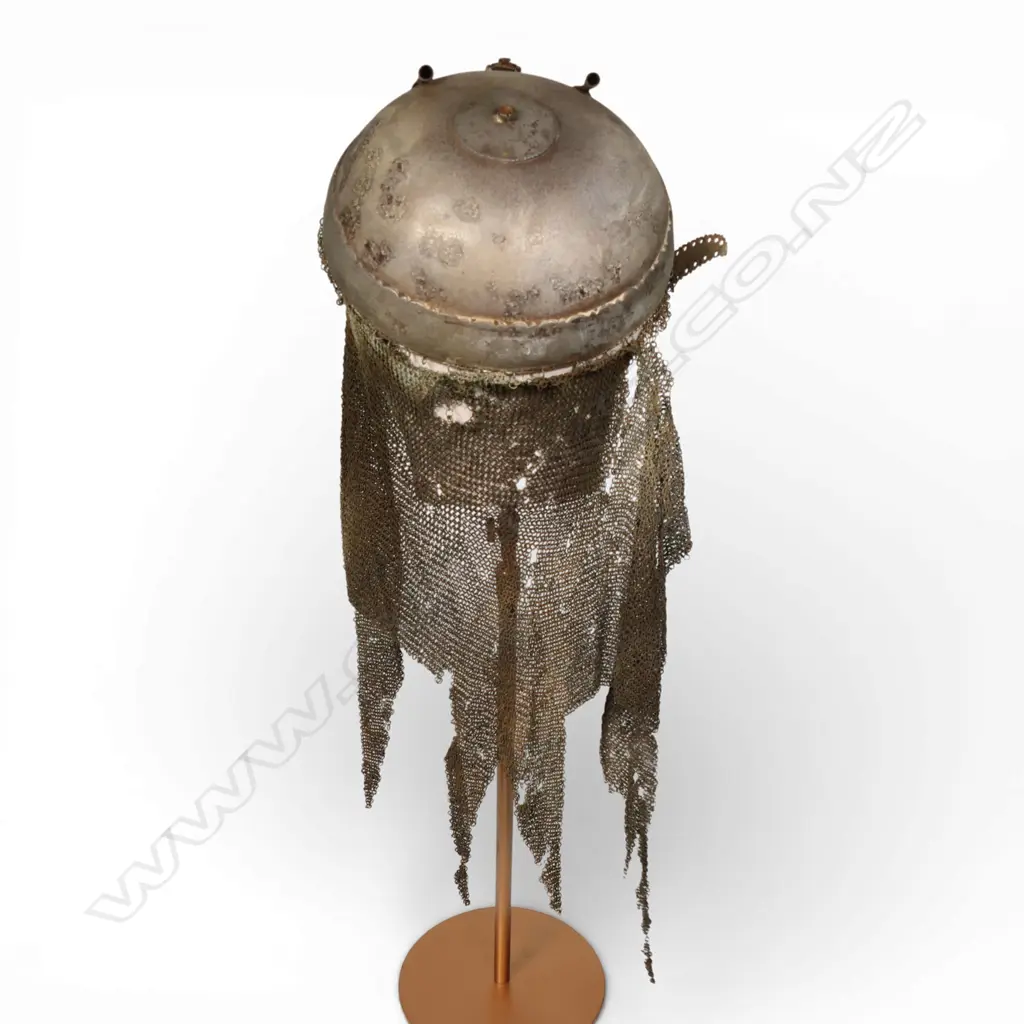 A good antique Persian Qajar period iron helmet, Image 1++