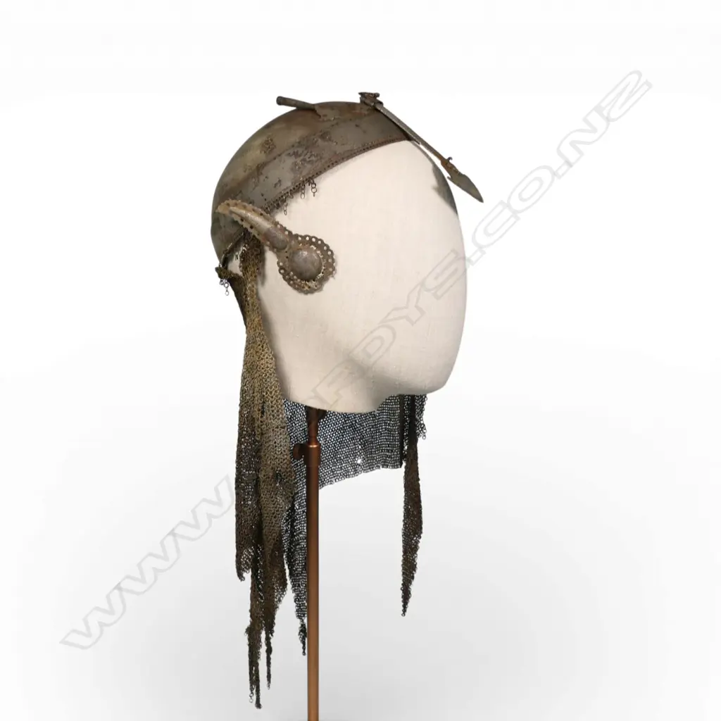 A good antique Persian Qajar period iron helmet, Image 1++