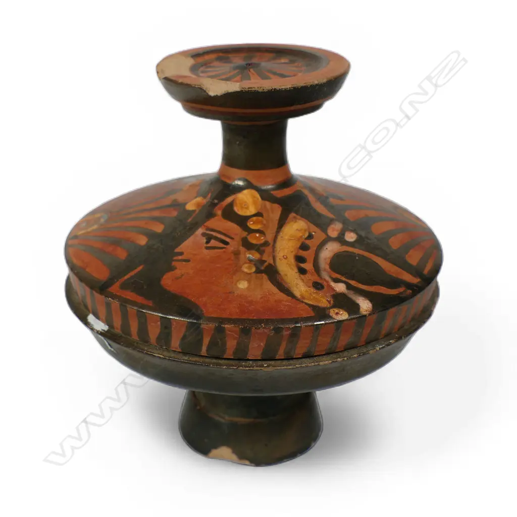An Ancient Greek (reputedly) terracotta pottery lidded Lekanis (dish), Image 1++