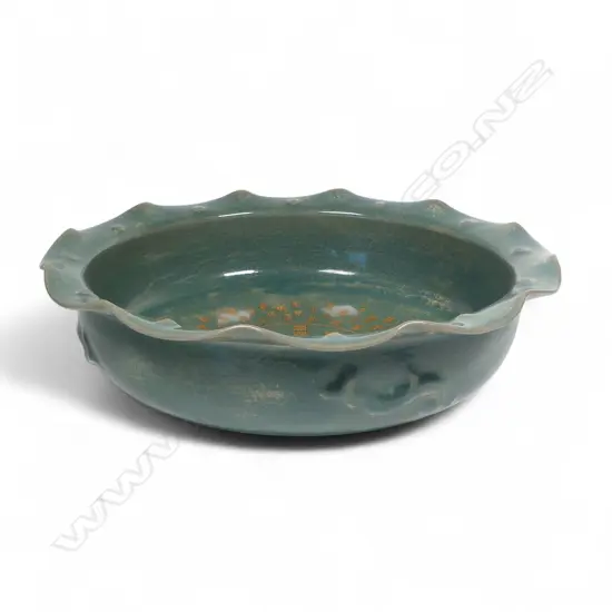A Fenghua style green celadon wide brush wash bowl,