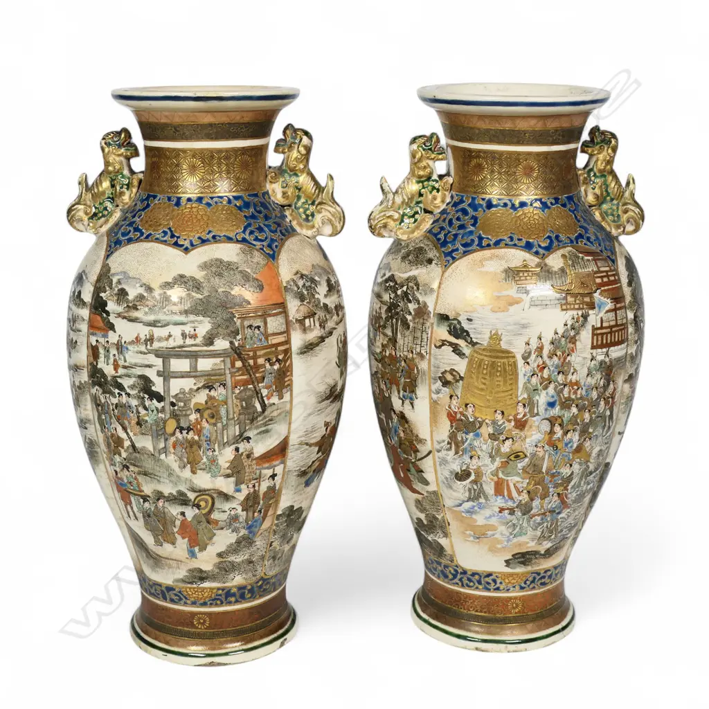 A pair of Meiji period Satsuma vases by Yokohama Hattori, Image 1++