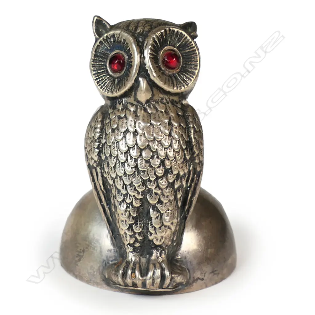 An Edwardian silver novelty owl name card holder, Image 1++
