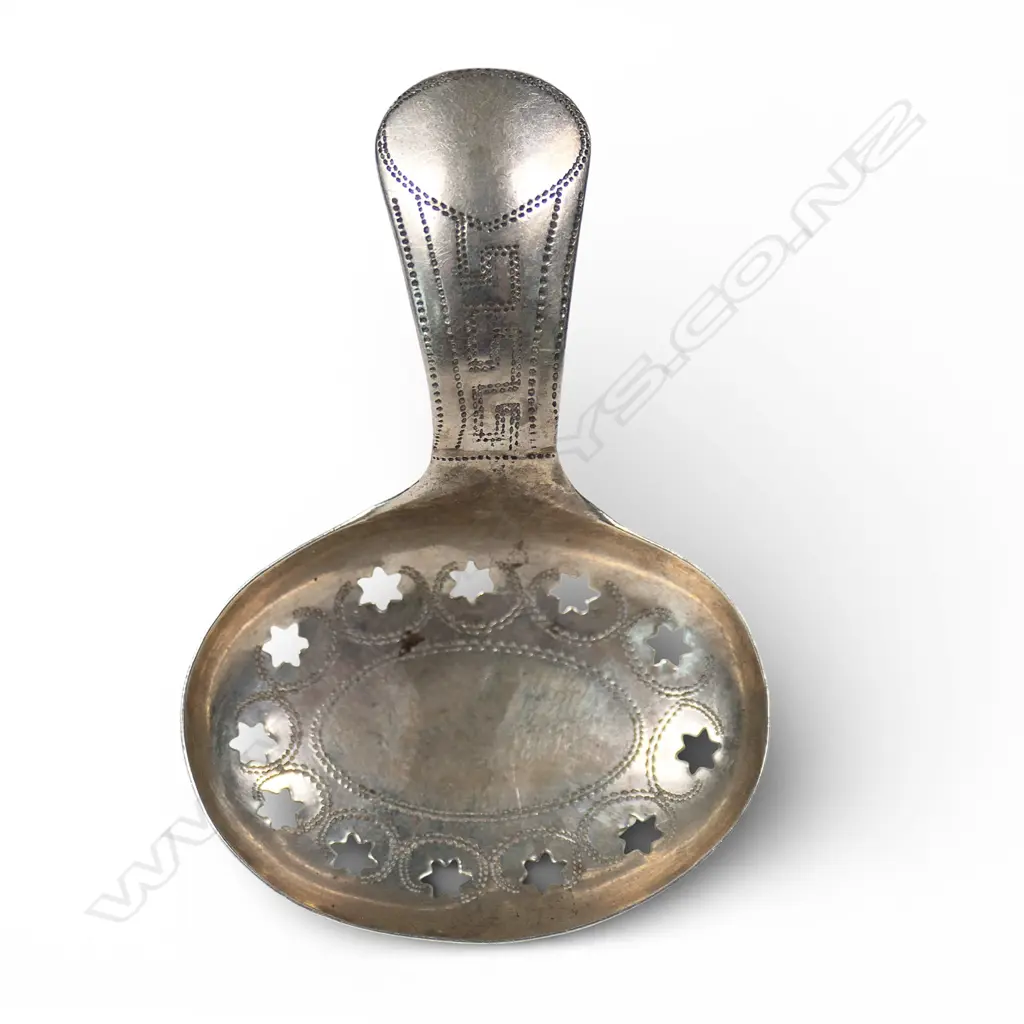 An early 19thC Regency silver tea caddy spoon, Image 1++