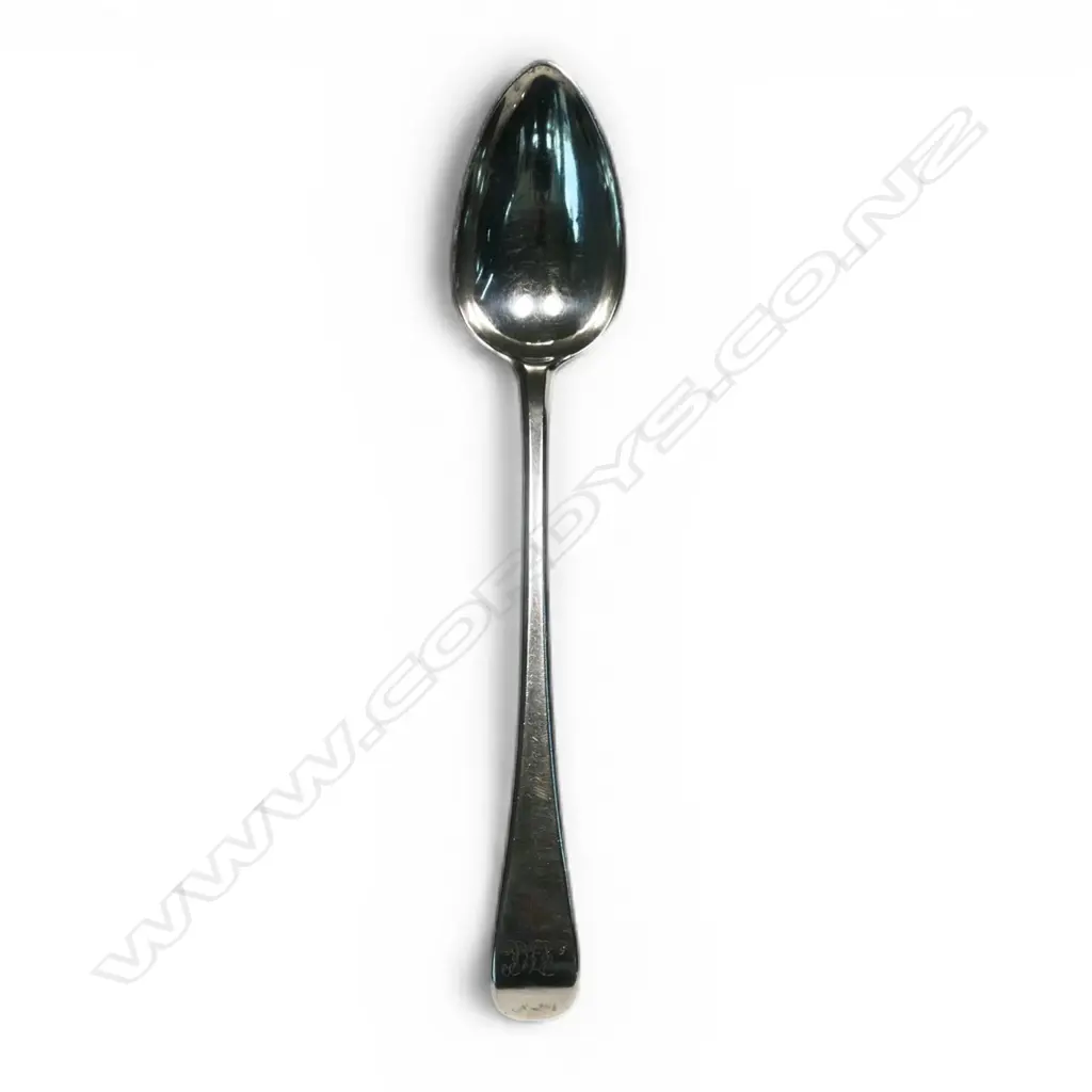 A George III silver pie spoon, Image 1++
