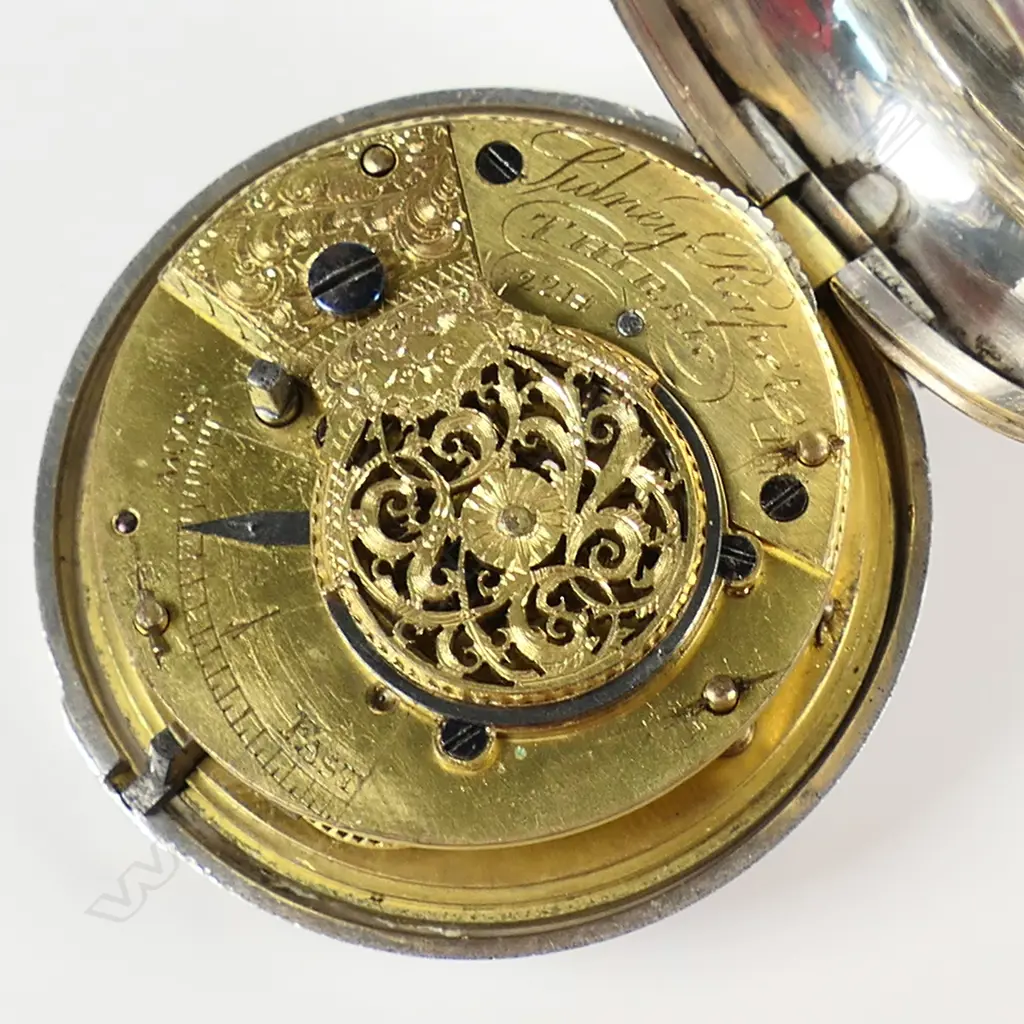 A Victorian silver pair cased pocket watch, Image 1++